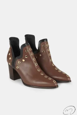 Punky Boots Avellana Con Tacón Tachas Oro 7Cm