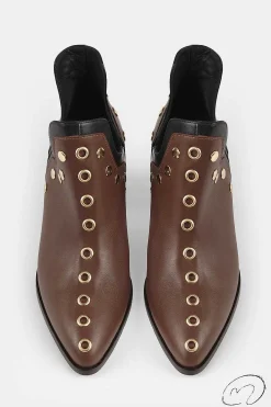 Punky Boots Avellana Con Tacón Tachas Oro 7Cm