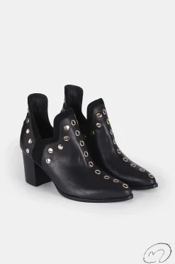 Punky Boots Negras Con Tacón Tachas Doradas 7Cm